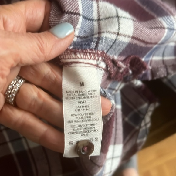 Flannel shirt with Arizona State University logo on back - Picture 6 of 8